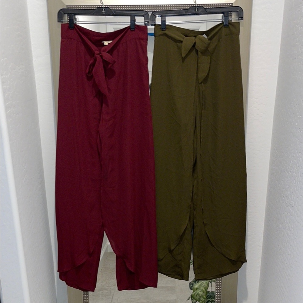 2 pairs of flowwy pants Size Medium